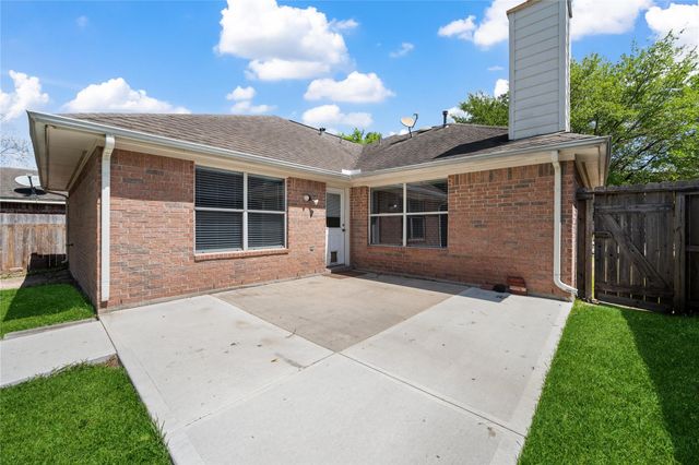 26861 Mystic Castle Lane, Kingwood, TX 77339