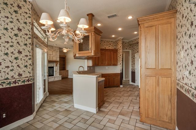 5 CANYON CLIFF COURT, Wichita Falls, TX 76309