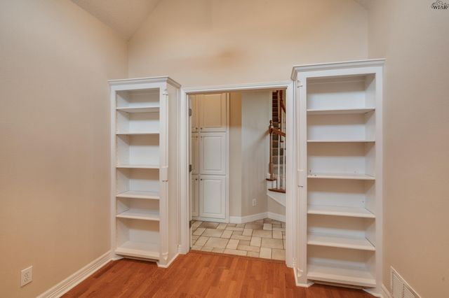 5 CANYON CLIFF COURT, Wichita Falls, TX 76309