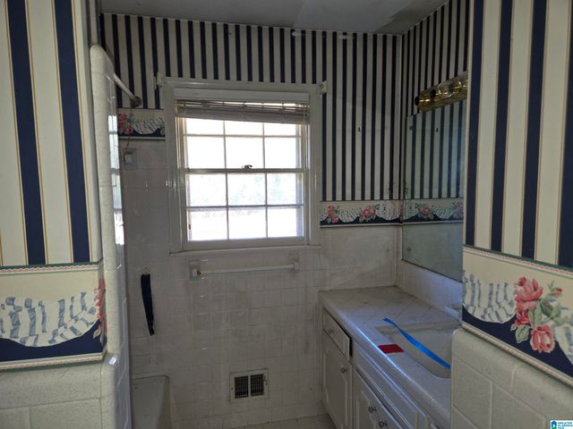 2841 VESTAVIA FOREST PLACE, Vestavia Hills, AL 35216