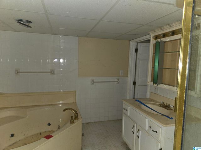 2841 VESTAVIA FOREST PLACE, Vestavia Hills, AL 35216