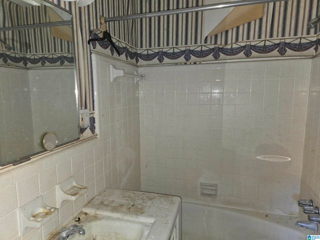 2841 VESTAVIA FOREST PLACE, Vestavia Hills, AL 35216