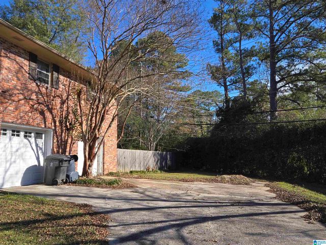 2841 VESTAVIA FOREST PLACE, Vestavia Hills, AL 35216