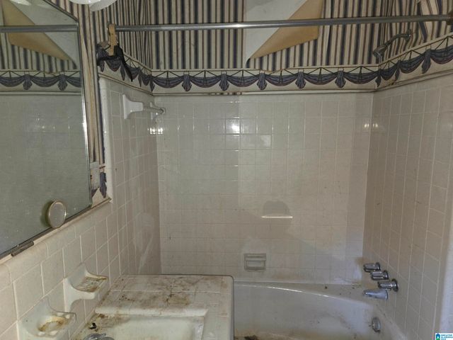 2841 VESTAVIA FOREST PLACE, Vestavia Hills, AL 35216