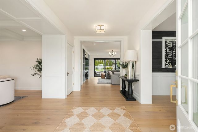 5721 65th Avenue NE, Seattle, WA 98105