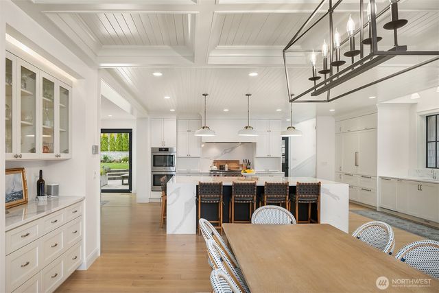 5721 65th Avenue NE, Seattle, WA 98105