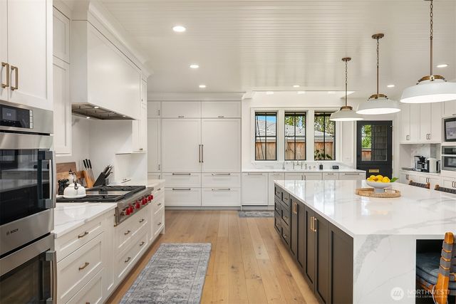 5721 65th Avenue NE, Seattle, WA 98105