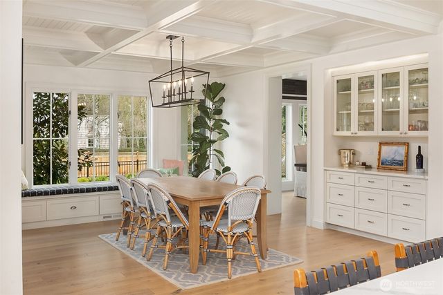 5721 65th Avenue NE, Seattle, WA 98105