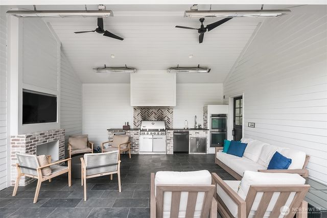 5721 65th Avenue NE, Seattle, WA 98105