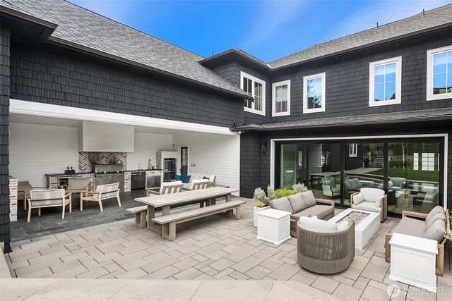 5721 65th Avenue NE, Seattle, WA 98105