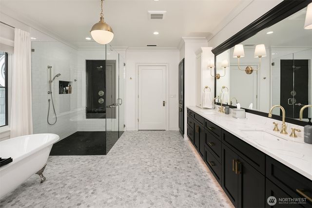 5721 65th Avenue NE, Seattle, WA 98105