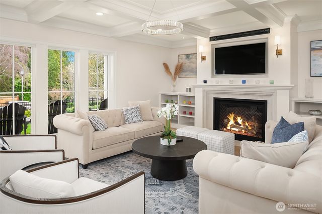 5721 65th Avenue NE, Seattle, WA 98105