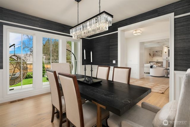 5721 65th Avenue NE, Seattle, WA 98105