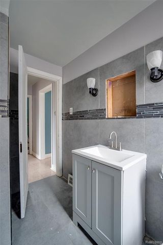 14927 Archdale Street, Detroit, MI 48227