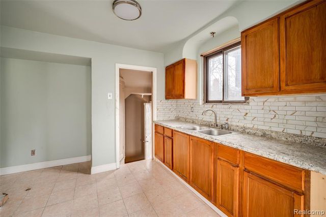 14927 Archdale Street, Detroit, MI 48227