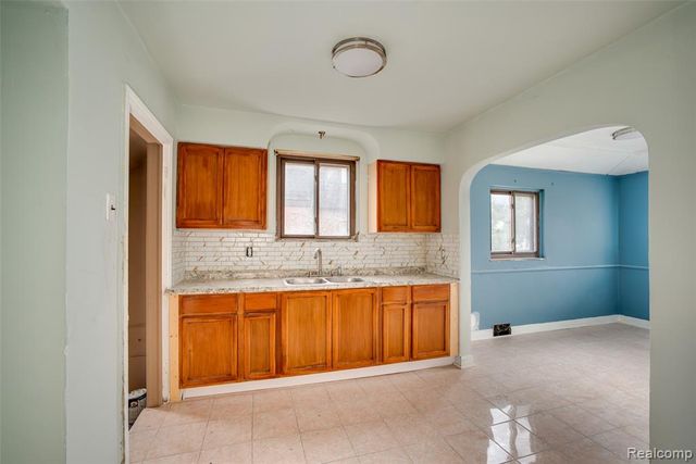 14927 Archdale Street, Detroit, MI 48227