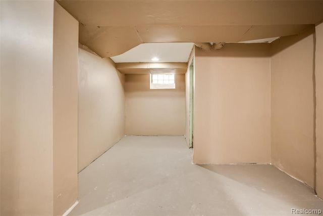 14927 Archdale Street, Detroit, MI 48227