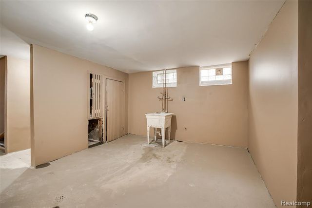 14927 Archdale Street, Detroit, MI 48227