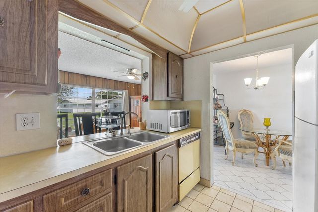 1540 NW 85th Ave, Plantation, FL 33322