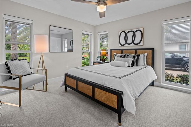 260 Lanchester CT # 36, Naples, FL 34112