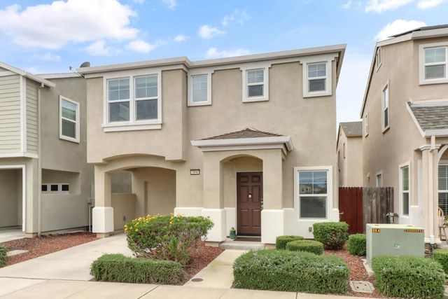 7896 Diamond Willow Ln, Sacramento, CA 95828