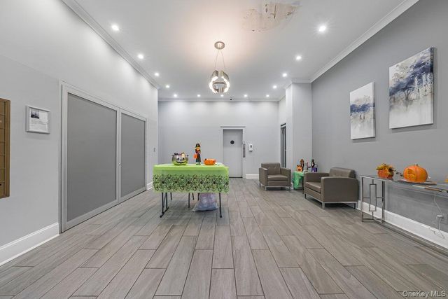 270 N Broadway PS, Yonkers, NY 10701