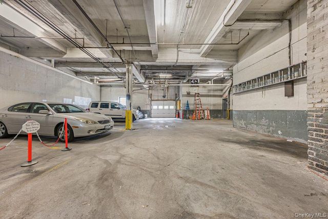 270 N Broadway PS, Yonkers, NY 10701