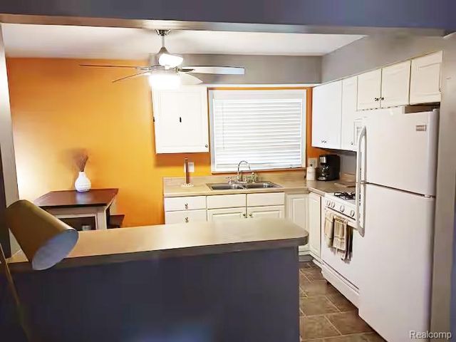 16521 Salem Street, Detroit, MI 48219