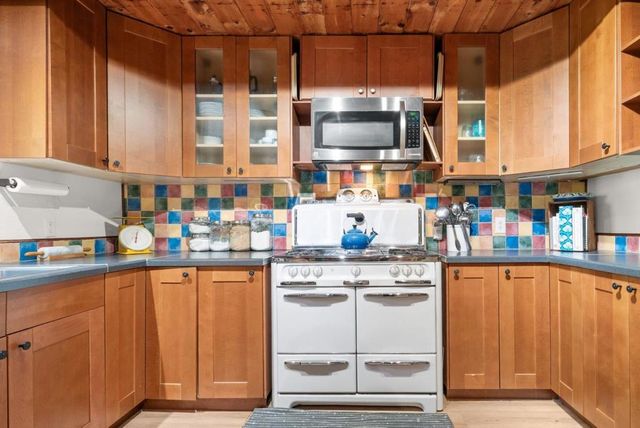 282 Hill Top Court, Boulder Creek, CA 95006