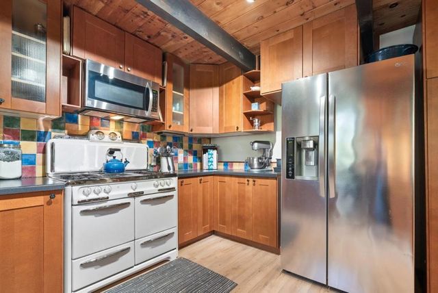 282 Hill Top Court, Boulder Creek, CA 95006