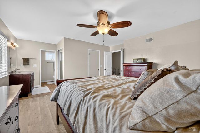 1020 Catalpa Way, Petaluma, CA 94954