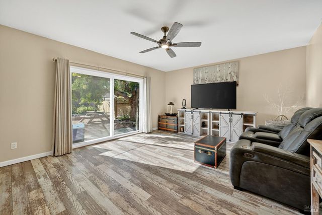 1020 Catalpa Way, Petaluma, CA 94954