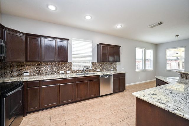 7427 Chathan Glen Ln, Richmond, TX 77407