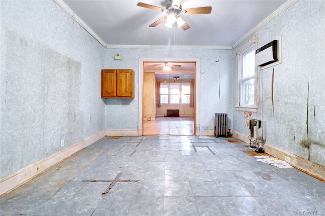 69-15 69th Place, Glendale, NY 11385