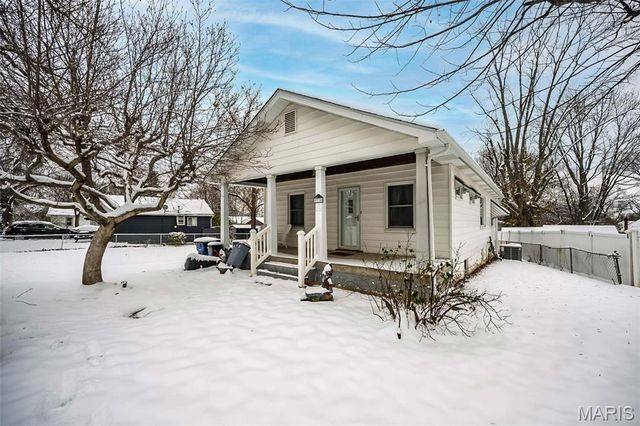 9734 Diamond Drive, Riverview, MO 63137