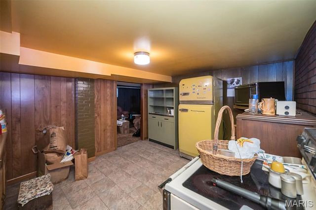 9734 Diamond Drive, Riverview, MO 63137