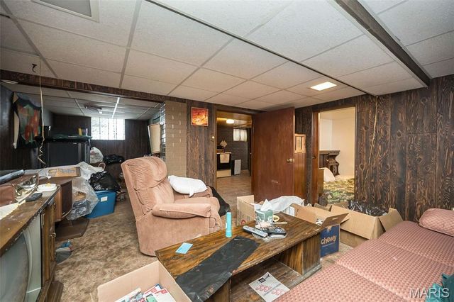 9734 Diamond Drive, Riverview, MO 63137