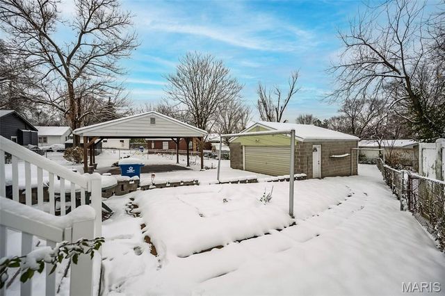 9734 Diamond Drive, Riverview, MO 63137