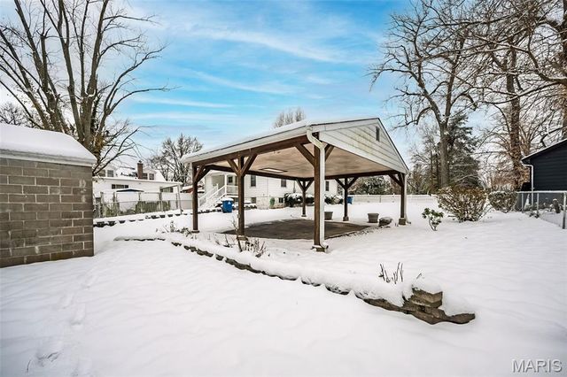 9734 Diamond Drive, Riverview, MO 63137