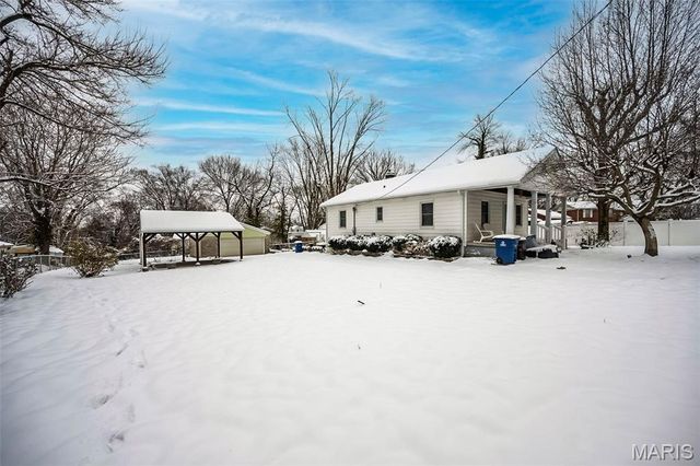 9734 Diamond Drive, Riverview, MO 63137