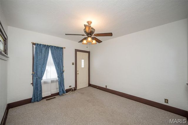 9734 Diamond Drive, Riverview, MO 63137