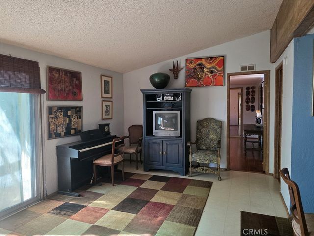 301 Oak Meadow, Paso Robles, CA 93446