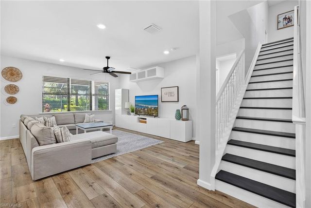 2318 Tangerine LN, Naples, FL 34120