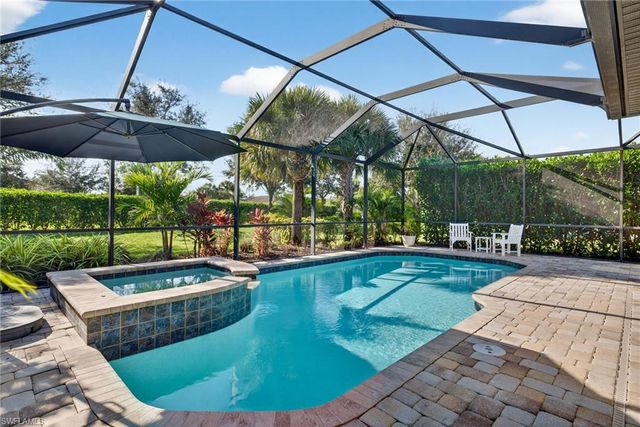 2318 Tangerine LN, Naples, FL 34120