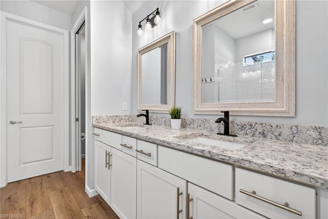 2318 Tangerine LN, Naples, FL 34120