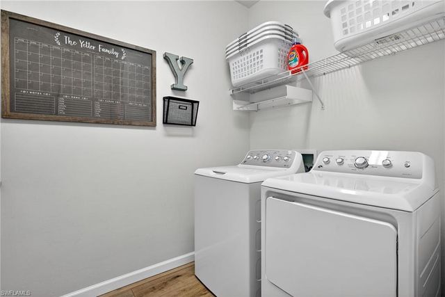 2318 Tangerine LN, Naples, FL 34120