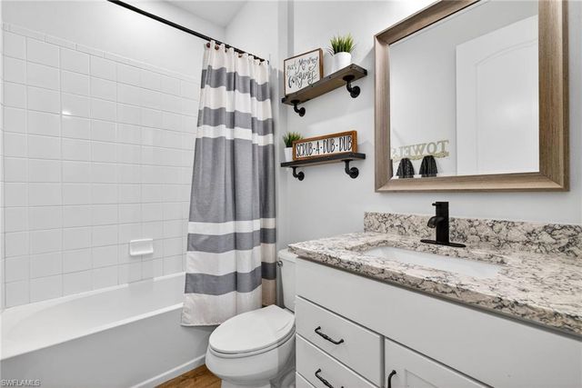 2318 Tangerine LN, Naples, FL 34120