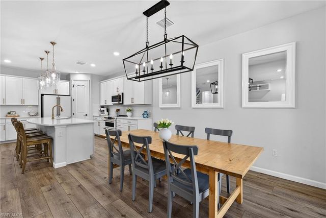 2318 Tangerine LN, Naples, FL 34120