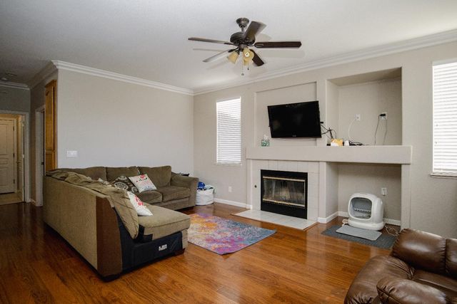 1588 Hastings Dr, Manteca, CA 95336