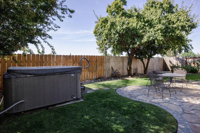 1588 Hastings Dr, Manteca, CA 95336